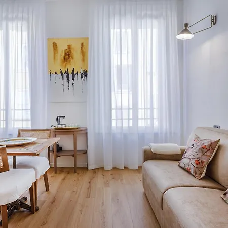 アパート Dimora D'autore - Charm In The Heart Of *