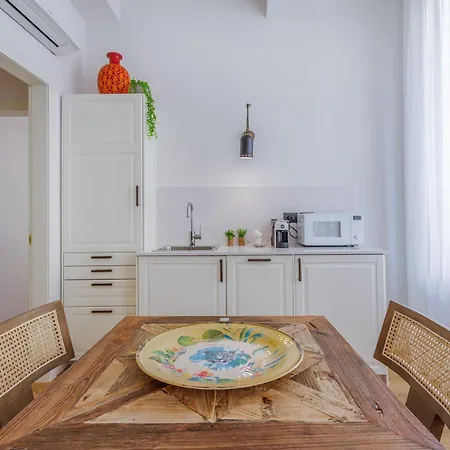 Dimora D'autore - Charm In The Heart Of דירה *