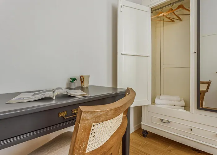 Dimora D'autore - Charm In The Heart Of דירה